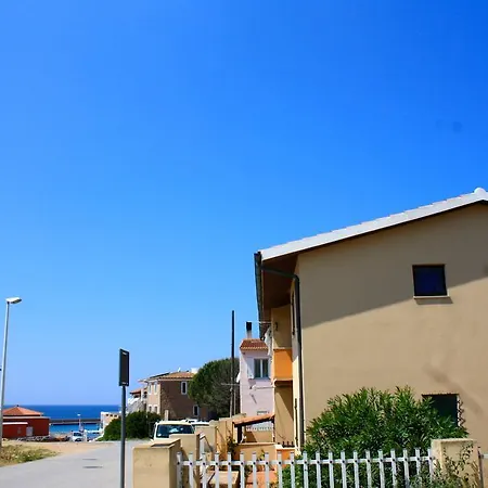 Aparthotel A.i.r. Borgo Di Mare Isola Rossa