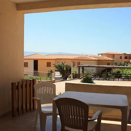 Aparthotel A.i.r. Borgo Di Mare Isola Rossa