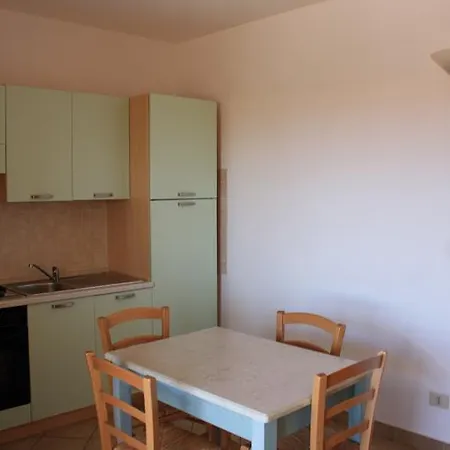 Aparthotel A.i.r. Borgo Di Mare Isola Rossa (Sassari)