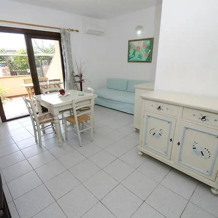 A.i.r. Borgo Di Mare Aparthotel Isola Rossa