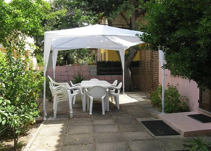 A.i.r. Borgo Di Mare 3* Isola Rossa (Sassari)