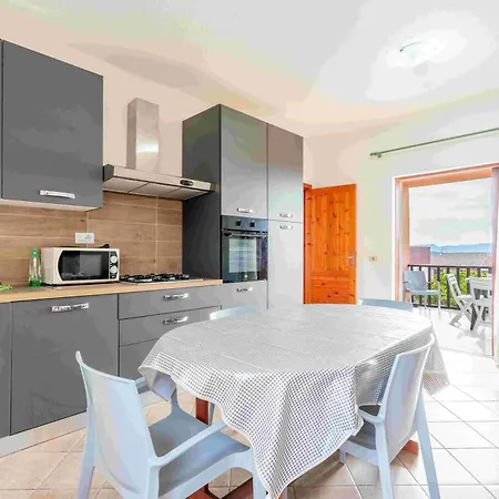 Aparthotel A.i.r. Borgo Di Mare Isola Rossa (Sassari)