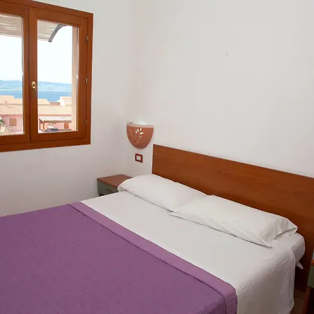 A.i.r. Borgo Di Mare Hotel apartamentowy Isola Rossa (Sassari)