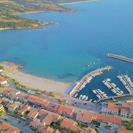 Hotel apartamentowy A.i.r. Borgo Di Mare Isola Rossa (Sassari)