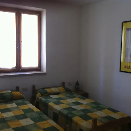A.i.r. Borgo Di Mare ايزولا روسا