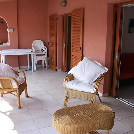 A.i.r. Borgo Di Mare 3* Isola Rossa (Sassari)