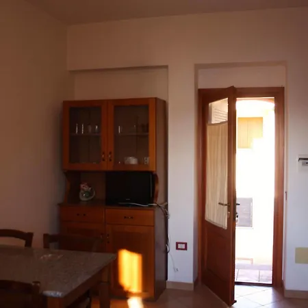 Aparthotel A.i.r. Borgo Di Mare Isola Rossa (Sassari)