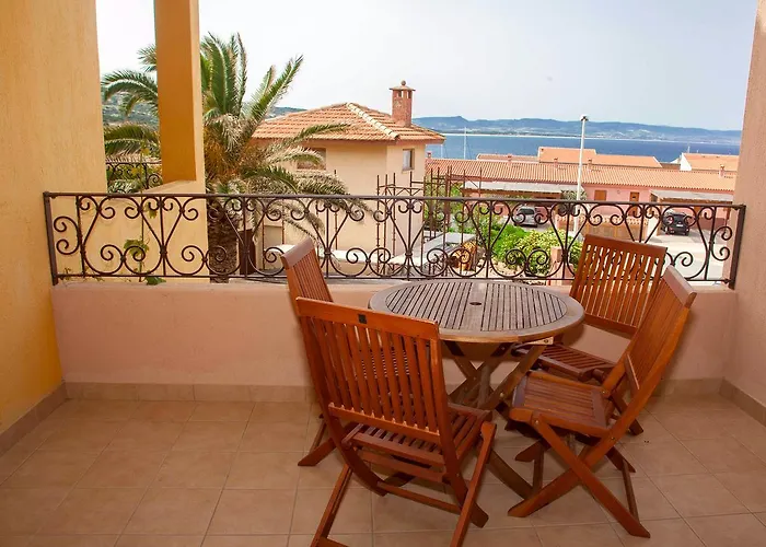 A.i.r. Borgo Di Mare アパートホテル 3*