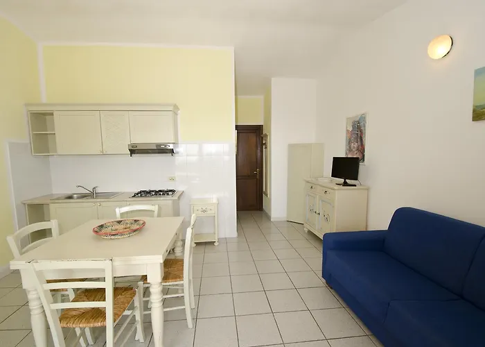 アパートホテル A.i.r. Borgo Di Mare イーゾラ・ロッサ