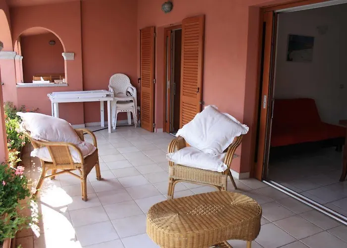 A.i.r. Borgo Di Mare 3* イーゾラ・ロッサ