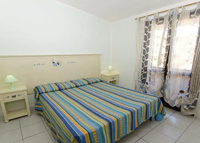 Apartmanhotel A.i.r. Borgo Di Mare Isola Rossa